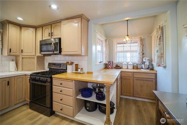 2025 Panama Avenue, Hoquiam, WA 98550