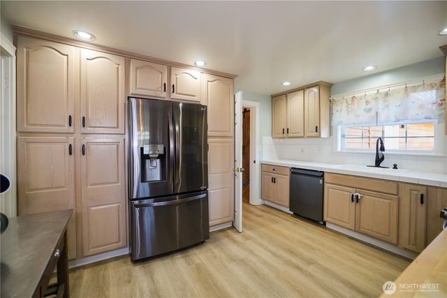 2025 Panama Avenue, Hoquiam, WA 98550