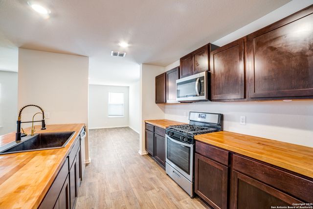 10054 Bur Sedge, San Antonio, TX 78254