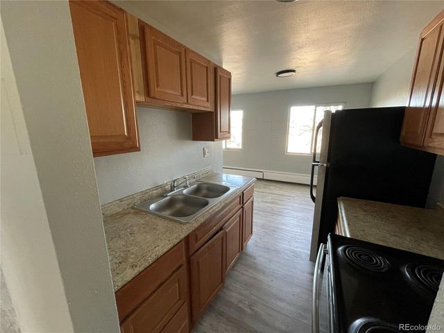 1590 Clinton 202, Denver, CO 80010