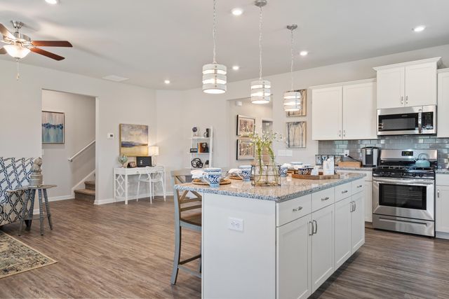 8163 Harbour Chase Lp, Ooltewah, TN 37363