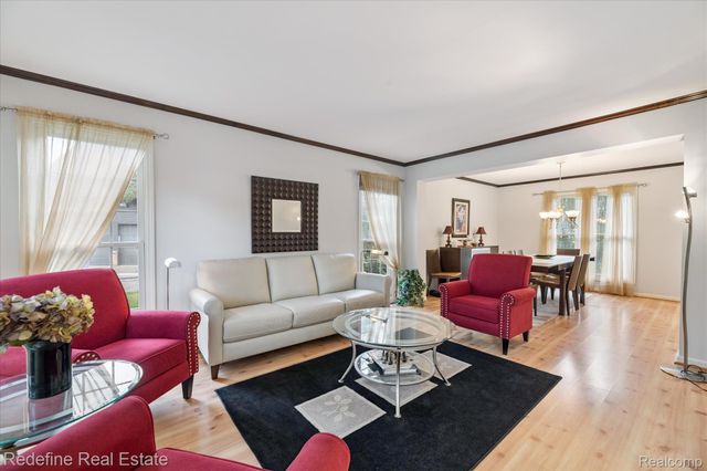 2841 Treyburn Lane, West Bloomfield Charter Township, MI 48324