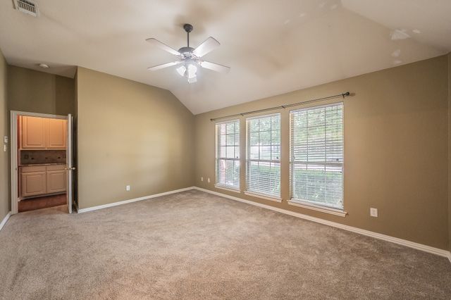 8152 Vine Wood Drive, North Richland Hills, TX 76182