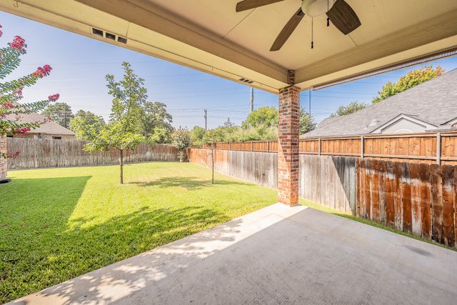 8152 Vine Wood Drive, North Richland Hills, TX 76182
