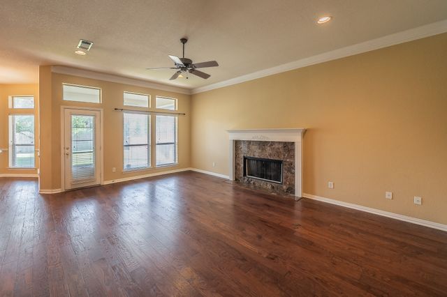 8152 Vine Wood Drive, North Richland Hills, TX 76182