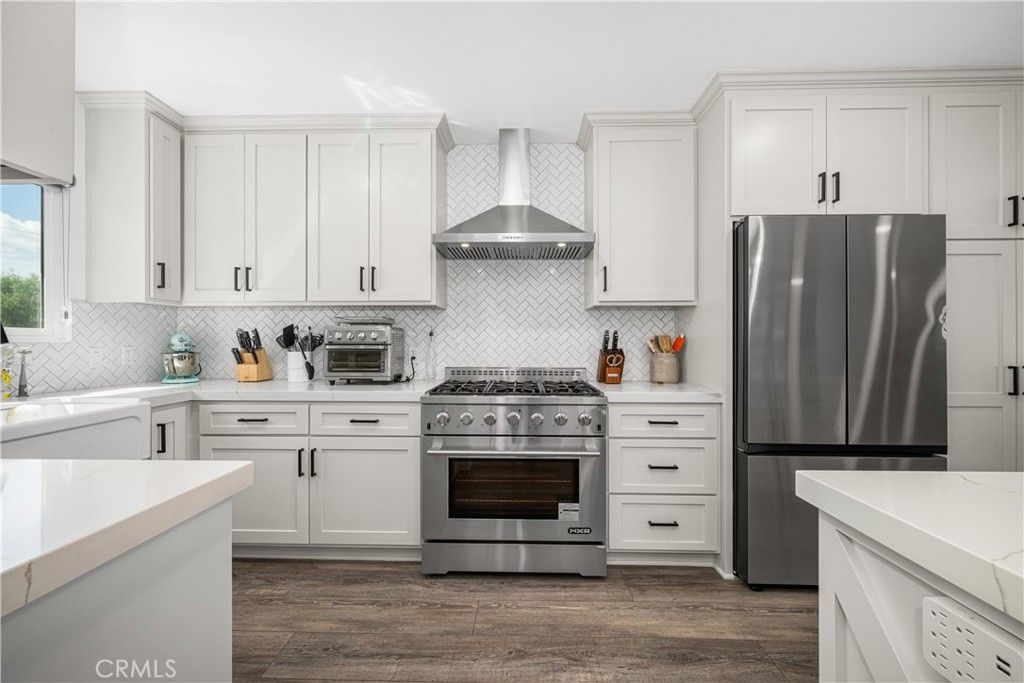 Image 13 of property listing at 3246 N Marwick, Long Beach, CA 90808