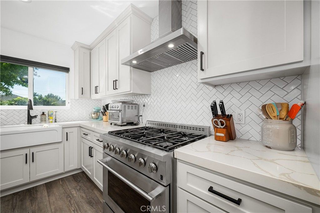 Image 17 of property listing at 3246 N Marwick, Long Beach, CA 90808