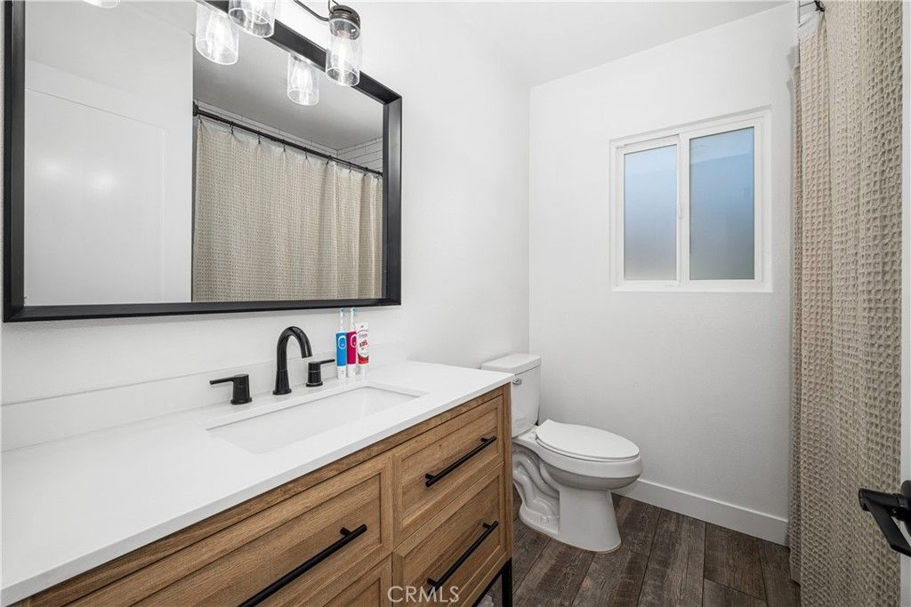 Image 31 of property listing at 3246 N Marwick, Long Beach, CA 90808