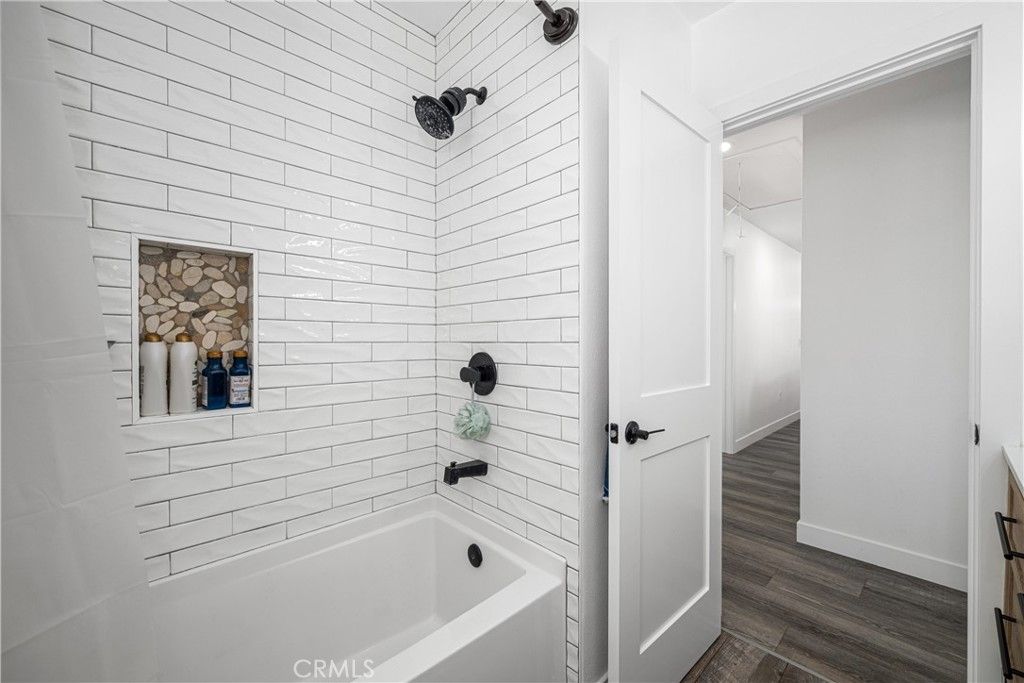 Image 34 of property listing at 3246 N Marwick, Long Beach, CA 90808