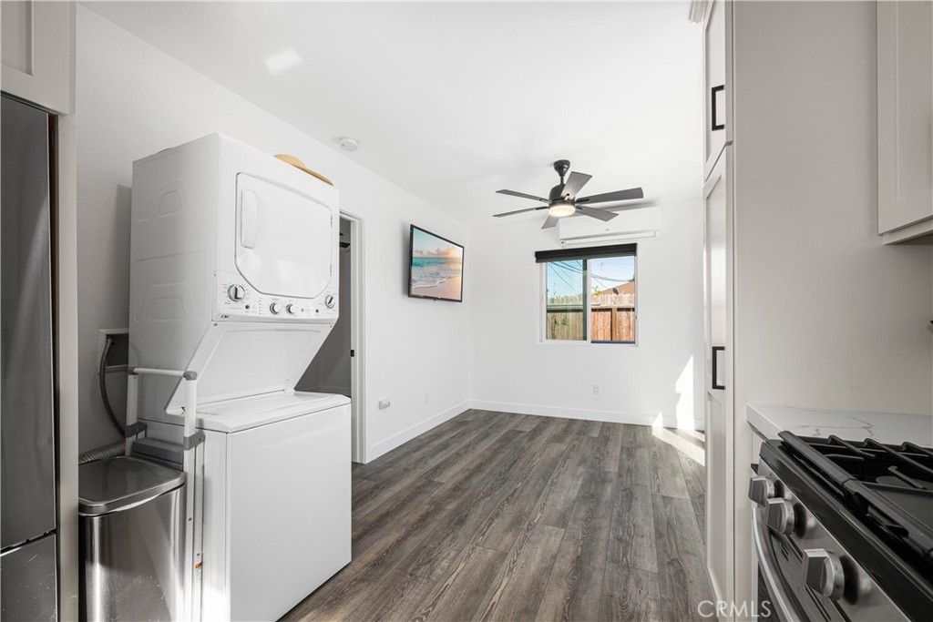 Image 42 of property listing at 3246 N Marwick, Long Beach, CA 90808