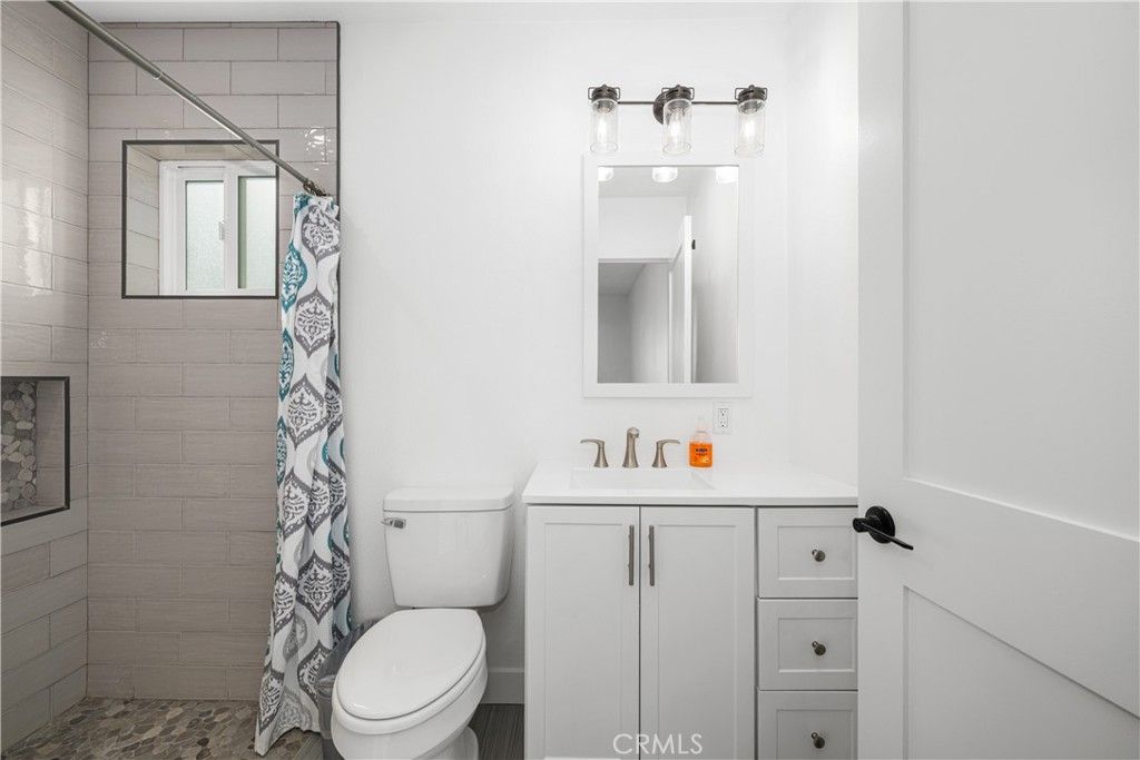 Image 53 of property listing at 3246 N Marwick, Long Beach, CA 90808