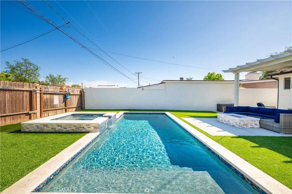 Image 64 of property listing at 3246 N Marwick, Long Beach, CA 90808