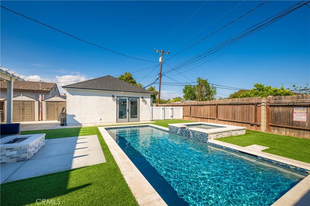 Image 66 of property listing at 3246 N Marwick, Long Beach, CA 90808