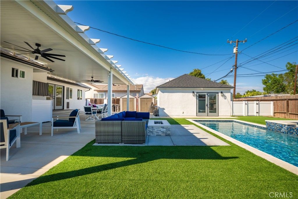 Image 68 of property listing at 3246 N Marwick, Long Beach, CA 90808