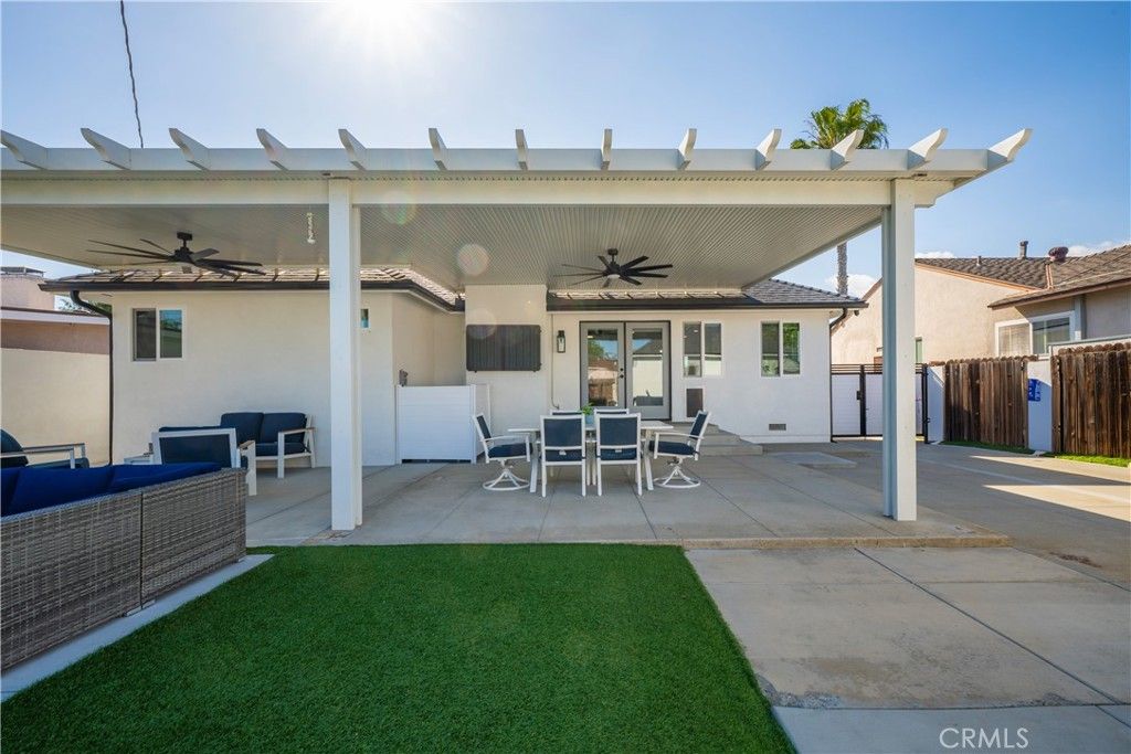 Image 70 of property listing at 3246 N Marwick, Long Beach, CA 90808