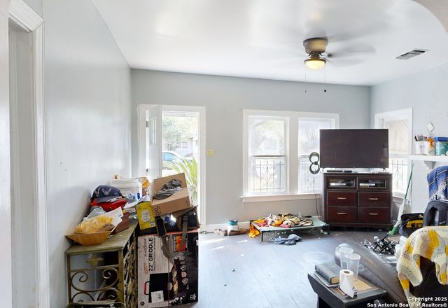 615 Avant Ave, San Antonio, TX 78210