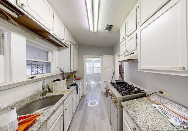 615 Avant Ave, San Antonio, TX 78210