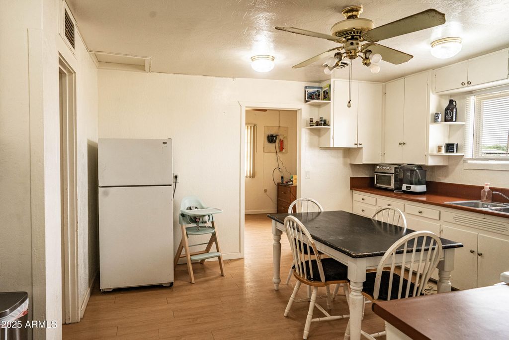 Image 13 of property listing at 14585 S 4TH Avenue, Yuma, AZ 85365