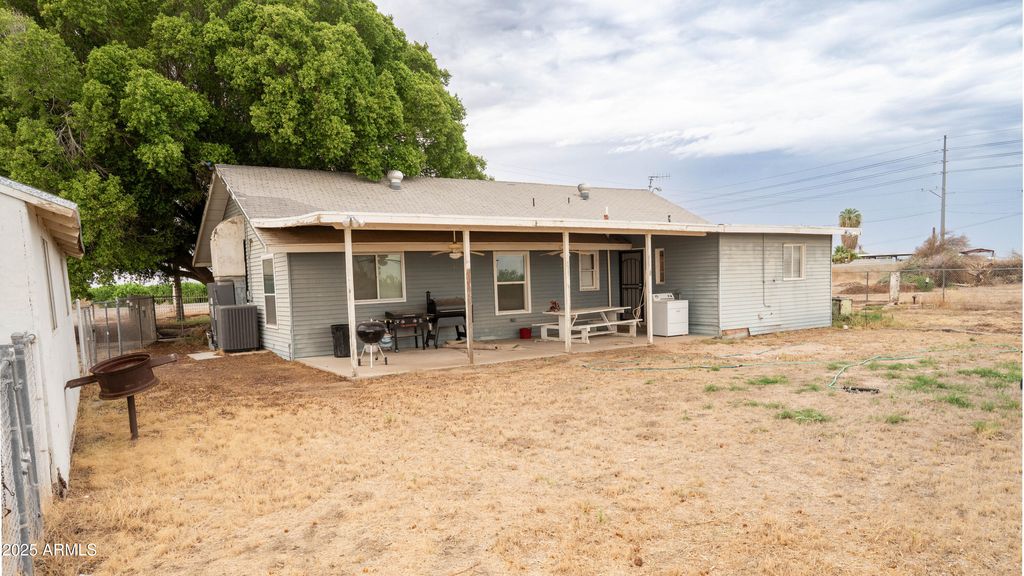 Image 17 of property listing at 14585 S 4TH Avenue, Yuma, AZ 85365