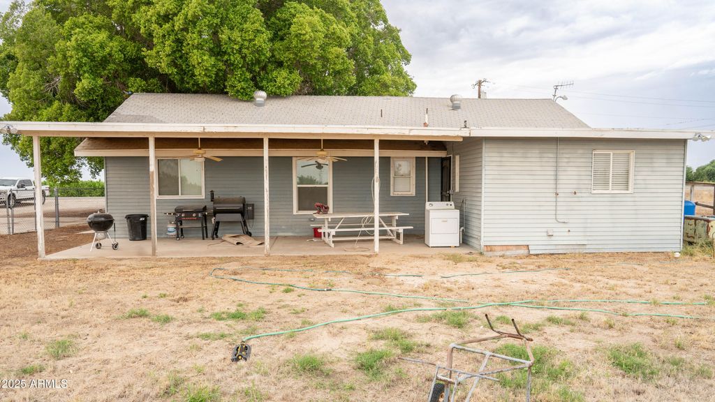 Image 18 of property listing at 14585 S 4TH Avenue, Yuma, AZ 85365