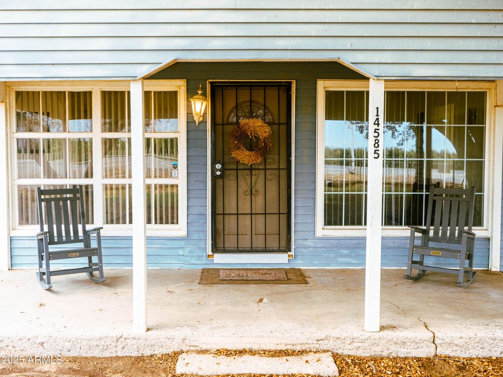 Image 2 of property listing at 14585 S 4TH Avenue, Yuma, AZ 85365