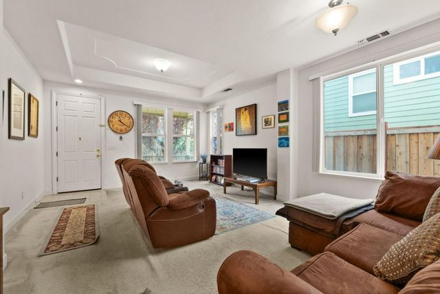 166 Kensington Circle, Hercules, CA 94547