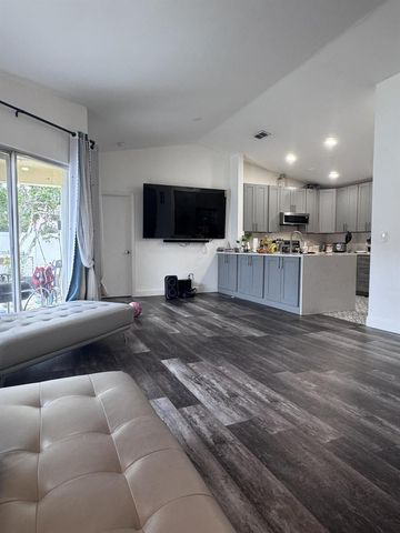 11747 NW 12th Street, Pembroke Pines, FL 33026