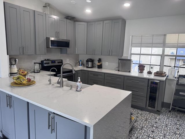 11747 NW 12th Street, Pembroke Pines, FL 33026