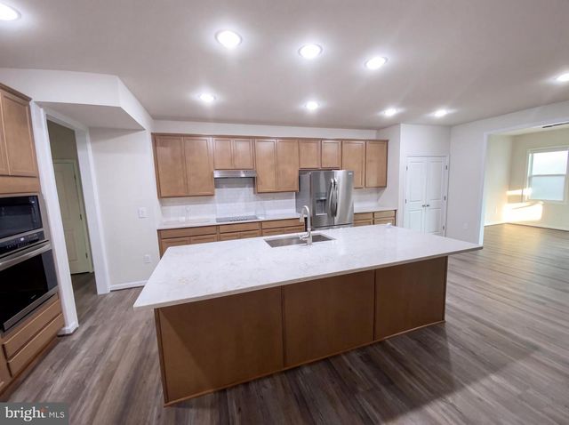 11708 ROBIN WOODS CIR, Spotsylvania, VA 22551