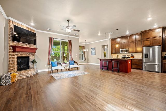 9015 Tall Oaks Drive, Guthrie, OK 73044