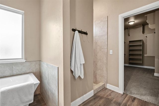 9015 Tall Oaks Drive, Guthrie, OK 73044