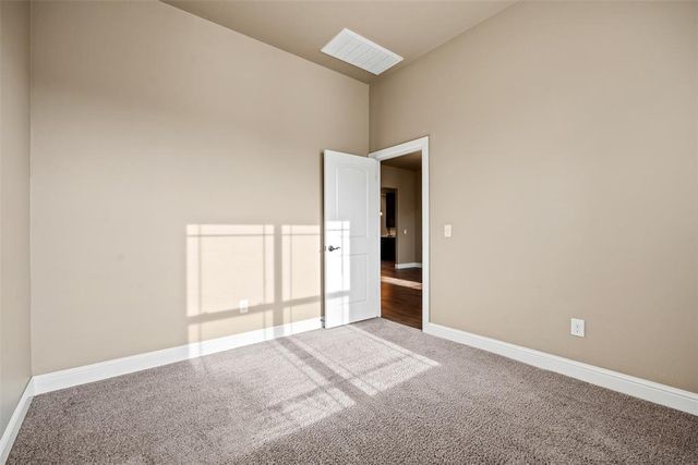 9015 Tall Oaks Drive, Guthrie, OK 73044