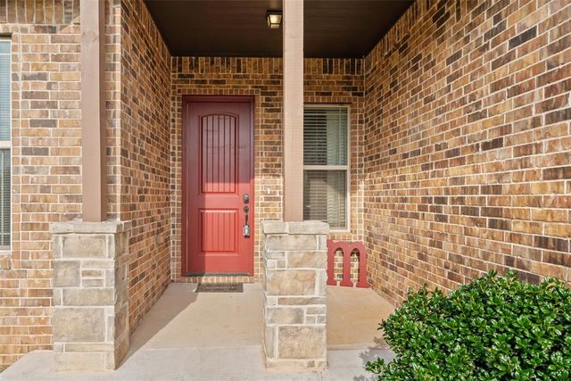 9015 Tall Oaks Drive, Guthrie, OK 73044