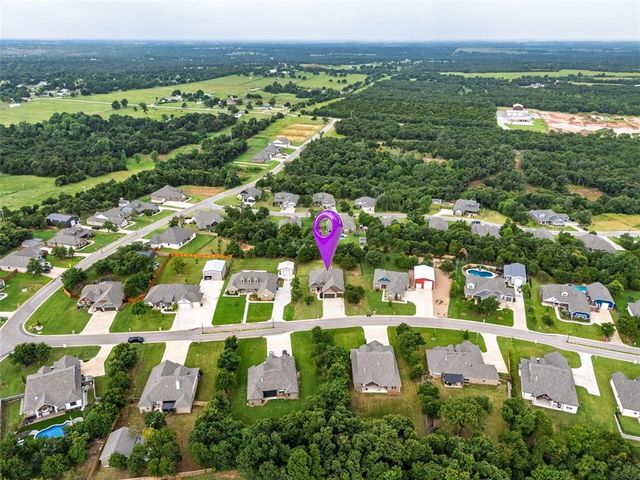 9015 Tall Oaks Drive, Guthrie, OK 73044