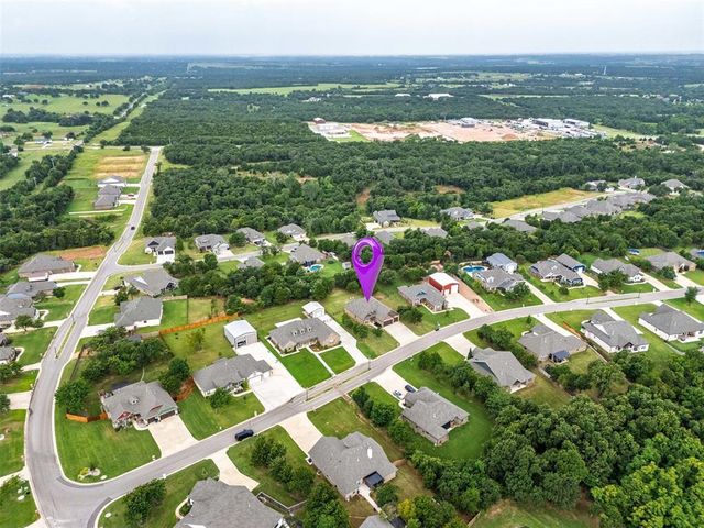 9015 Tall Oaks Drive, Guthrie, OK 73044