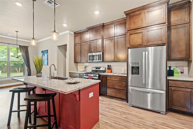 9015 Tall Oaks Drive, Guthrie, OK 73044