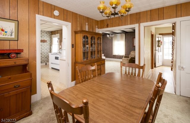 20 Maple St, Milford Boro, NJ 08848