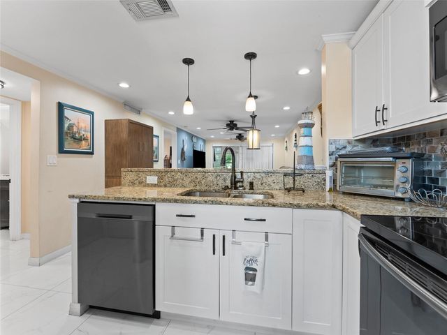 4237 REDCLIFF PLACE -, New Port Richey, FL 34652