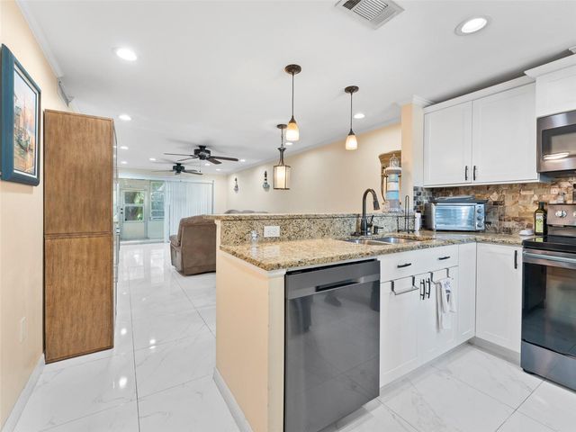 4237 REDCLIFF PLACE -, New Port Richey, FL 34652