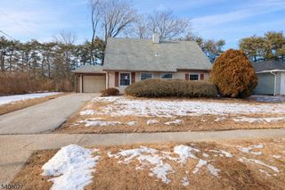 71 Shawmont Ln, Willingboro Twp., NJ 08046