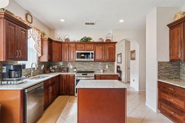 9955 MEDALLION BLUFF LANE, Orlando, FL 32829