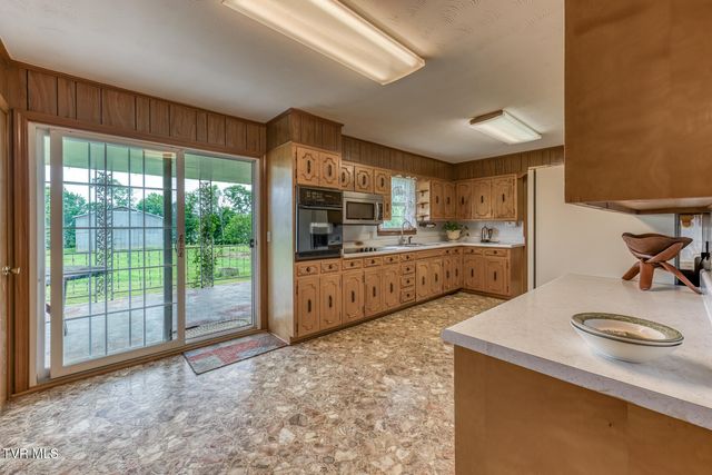 2390 Highway 107, Chuckey, TN 37641