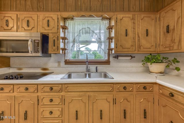 2390 Highway 107, Chuckey, TN 37641