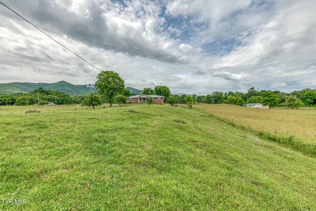2390 Highway 107, Chuckey, TN 37641