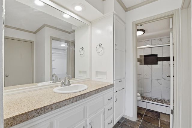 8888 Tallwood DR 2202, Austin, TX 78759