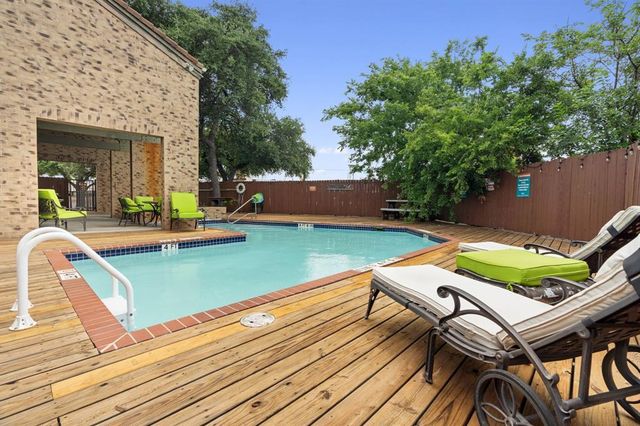 8888 Tallwood DR 2202, Austin, TX 78759