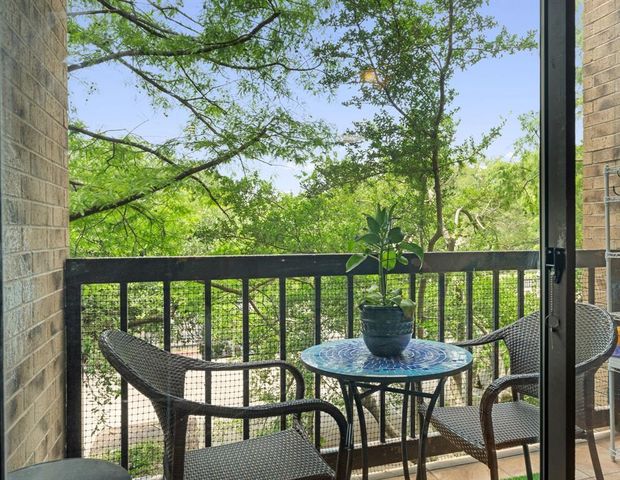 8888 Tallwood DR 2202, Austin, TX 78759