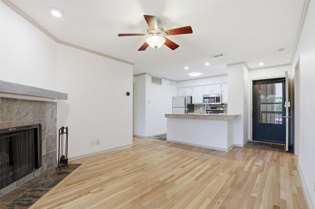 8888 Tallwood DR 2202, Austin, TX 78759