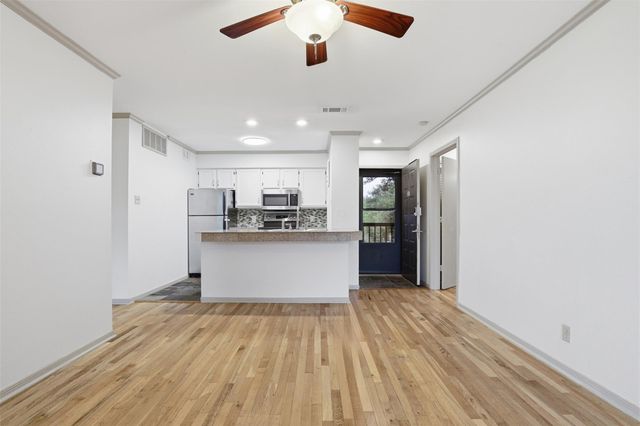 8888 Tallwood DR 2202, Austin, TX 78759