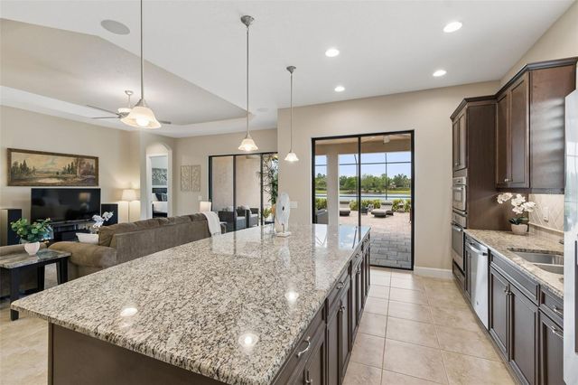 11318 JUGLANS DRIVE, Odessa, FL 33556